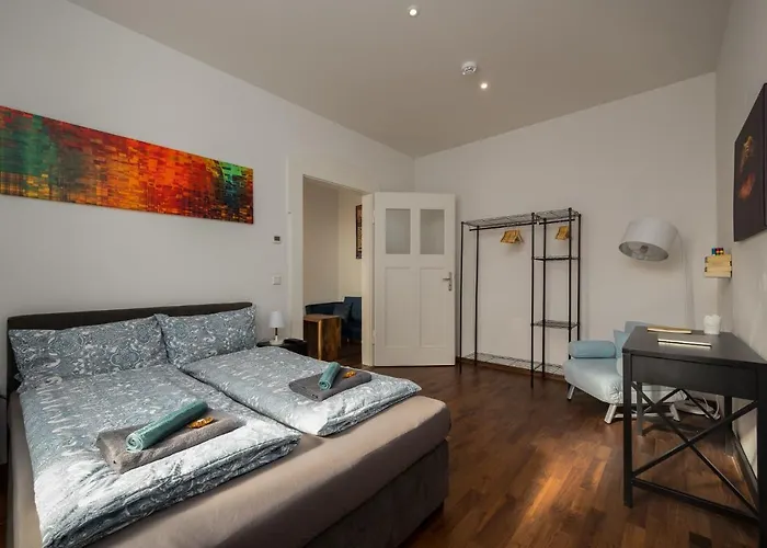 公寓 Arbio I Retro In Center