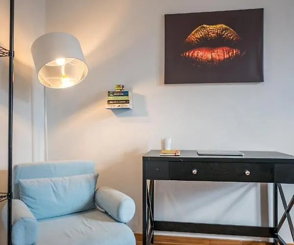 公寓 Arbio I Retro In Center